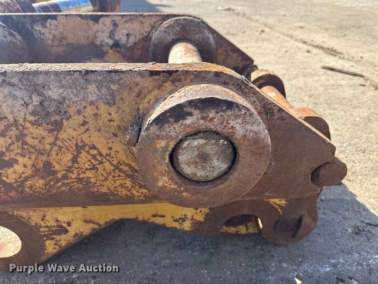 image for item FK1737 Excavator quick coupler