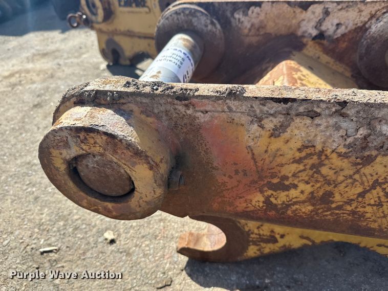 image for item FK1737 Excavator quick coupler