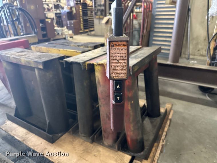 image for item FK1742 Gantry A frame hoist