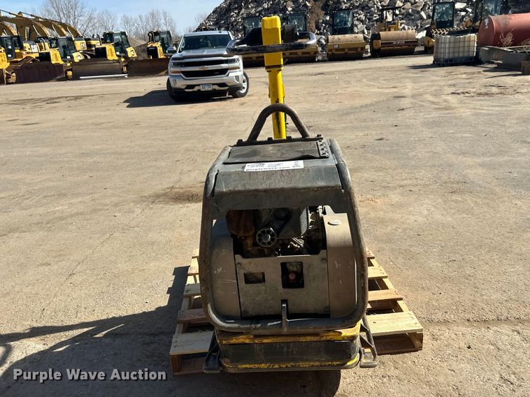 image for item FK1746 2012 Wacker Neuson Vibroplate DPU 6555HE plate compactor