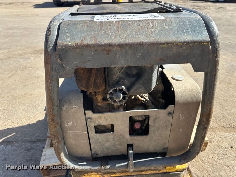 image for item FK1746 2012 Wacker Neuson Vibroplate DPU 6555HE plate compactor