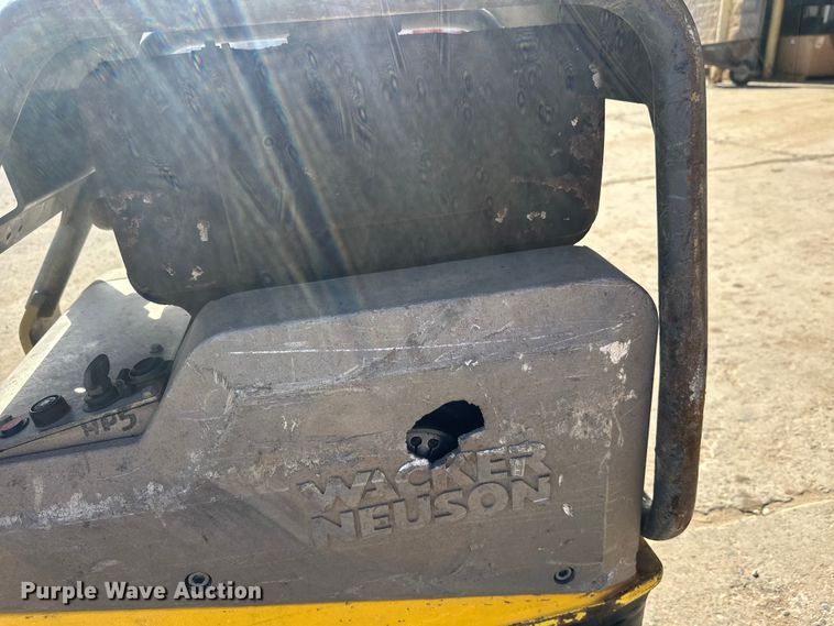 image for item FK1746 2012 Wacker Neuson Vibroplate DPU 6555HE plate compactor