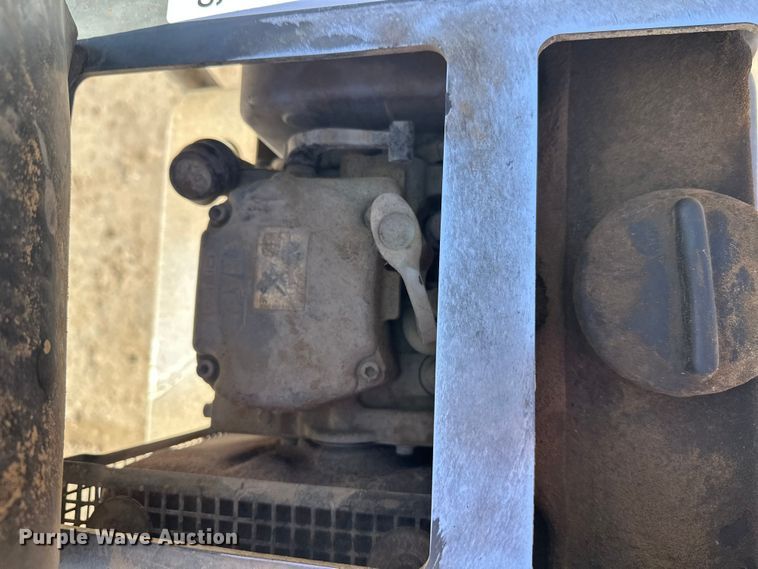 image for item FK1746 2012 Wacker Neuson Vibroplate DPU 6555HE plate compactor