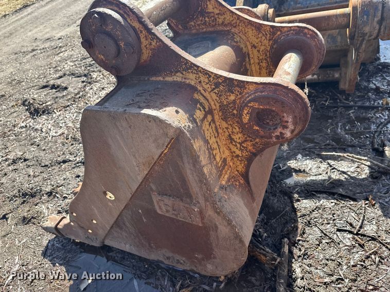 image for item FK1751 Caterpillar excavator bucket