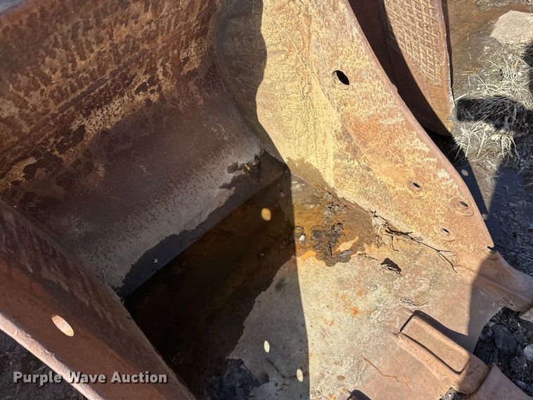 image for item FK1751 Caterpillar excavator bucket