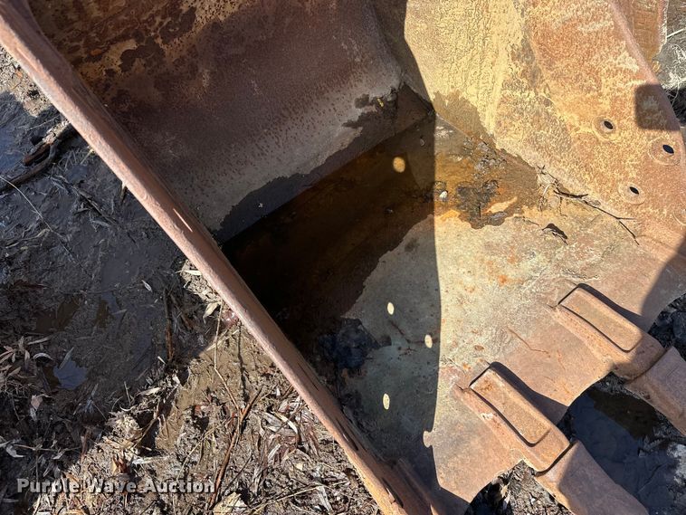 image for item FK1751 Caterpillar excavator bucket