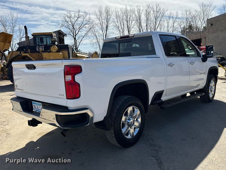 image for item FK1752 2021 Chevrolet Silverado 3500HD Crew Cab pickup truck