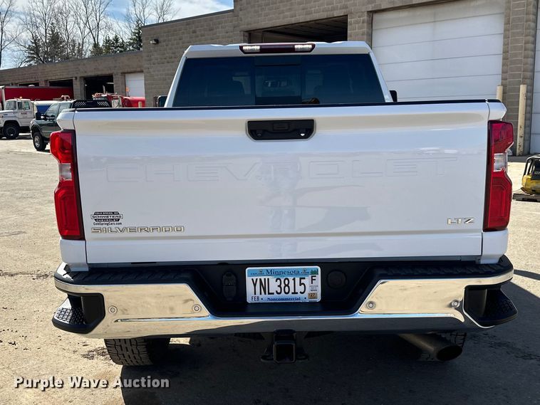 image for item FK1752 2021 Chevrolet Silverado 3500HD Crew Cab pickup truck