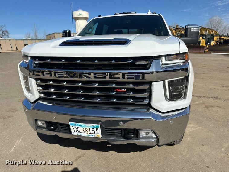 image for item FK1752 2021 Chevrolet Silverado 3500HD Crew Cab pickup truck