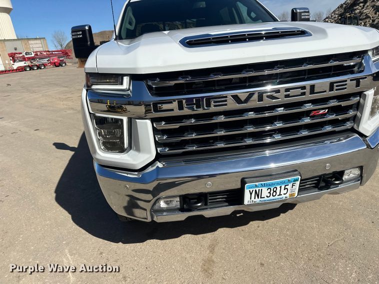 image for item FK1752 2021 Chevrolet Silverado 3500HD Crew Cab pickup truck