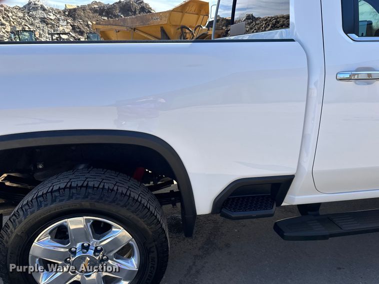 image for item FK1752 2021 Chevrolet Silverado 3500HD Crew Cab pickup truck