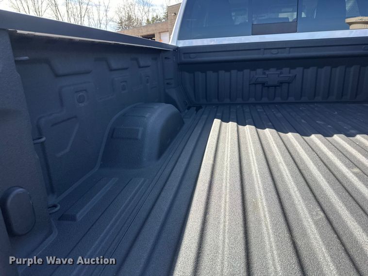 image for item FK1752 2021 Chevrolet Silverado 3500HD Crew Cab pickup truck