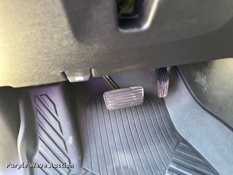 image for item FK1752 2021 Chevrolet Silverado 3500HD Crew Cab pickup truck