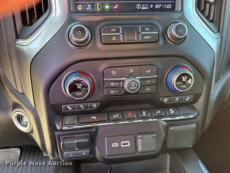 image for item FK1752 2021 Chevrolet Silverado 3500HD Crew Cab pickup truck