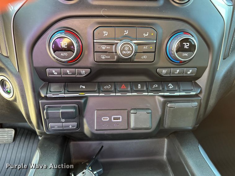 image for item FK1752 2021 Chevrolet Silverado 3500HD Crew Cab pickup truck