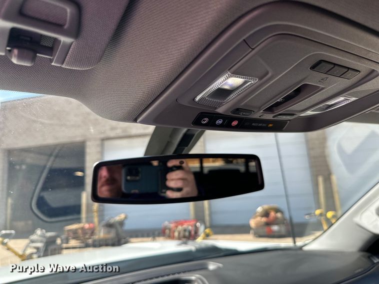 image for item FK1752 2021 Chevrolet Silverado 3500HD Crew Cab pickup truck