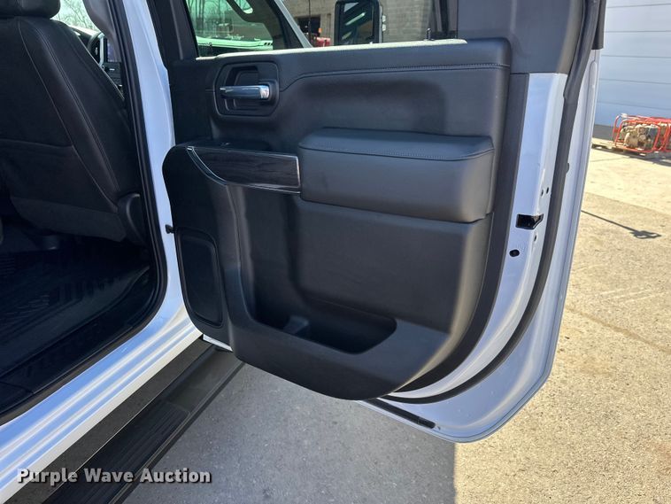 image for item FK1752 2021 Chevrolet Silverado 3500HD Crew Cab pickup truck