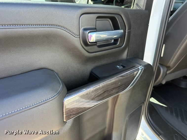 image for item FK1752 2021 Chevrolet Silverado 3500HD Crew Cab pickup truck