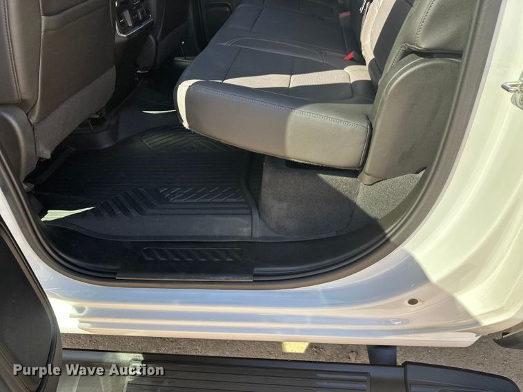 image for item FK1752 2021 Chevrolet Silverado 3500HD Crew Cab pickup truck