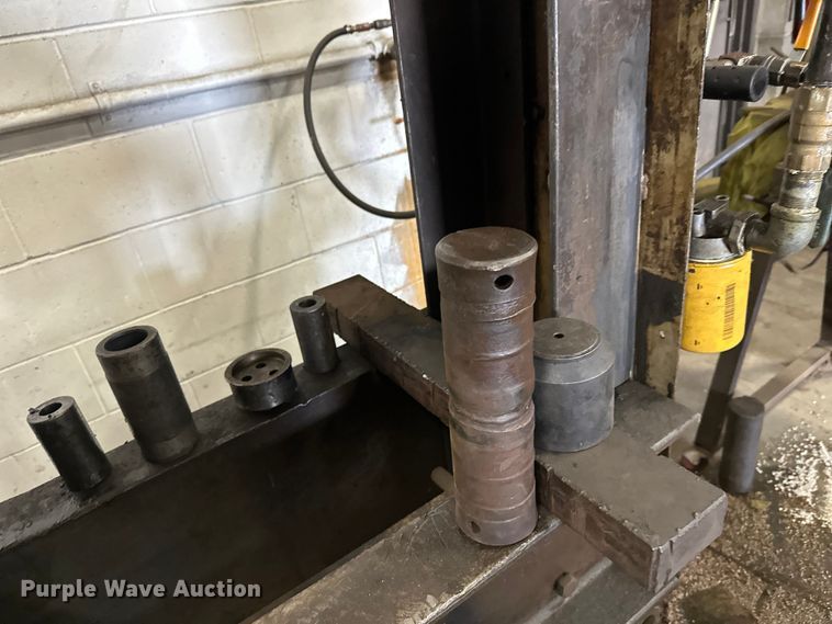 image for item FK1758 Rogers  hydraulic press