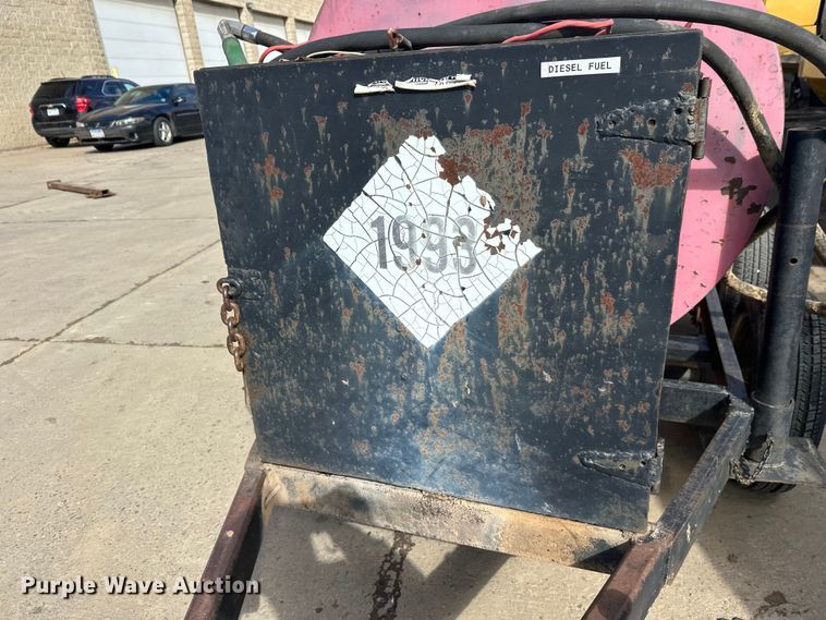 image for item FK1796 Fuel trailer