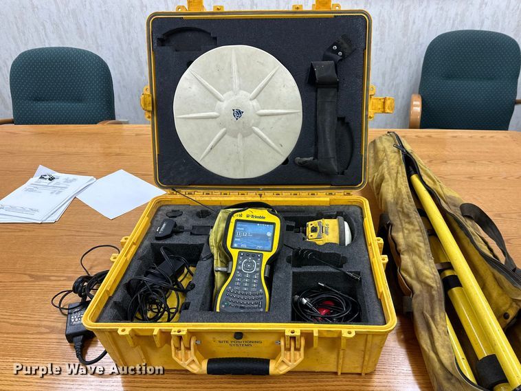 image for item FK1799 Trimble TSC3 surveying equipment