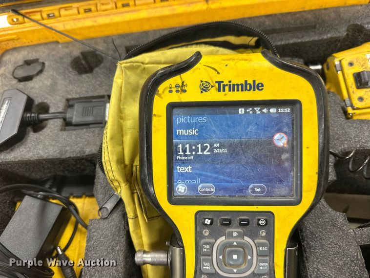 image for item FK1799 Trimble TSC3 surveying equipment