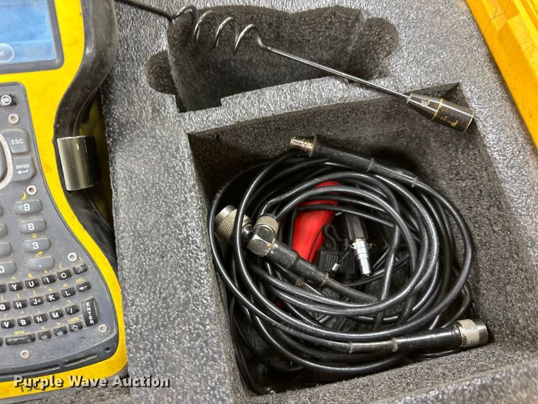image for item FK1799 Trimble TSC3 surveying equipment