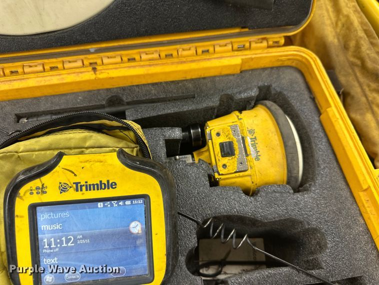 image for item FK1799 Trimble TSC3 surveying equipment