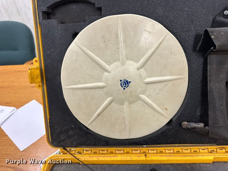 image for item FK1799 Trimble TSC3 surveying equipment