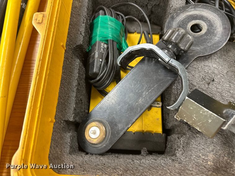 image for item FK1800 Trimble TSC3 surveying equipment