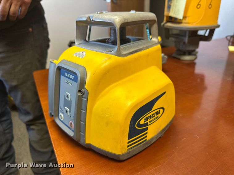 image for item FK1805 Surveying equipment