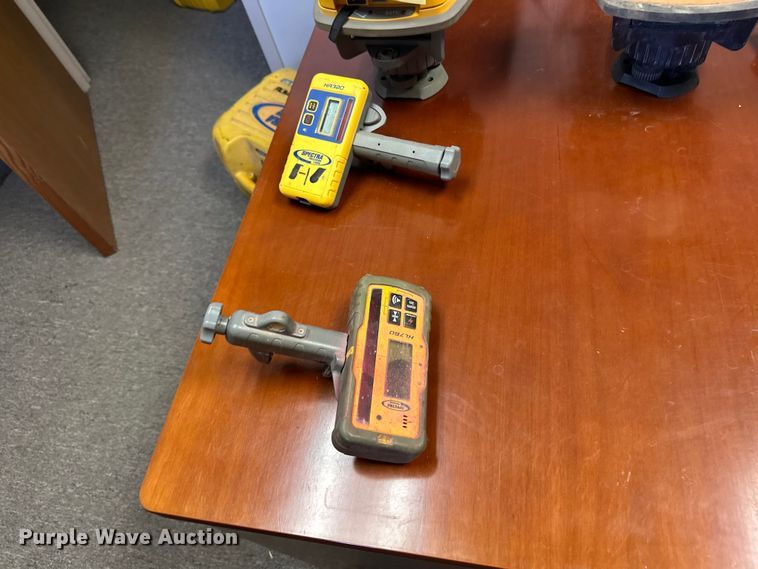 image for item FK1805 Surveying equipment