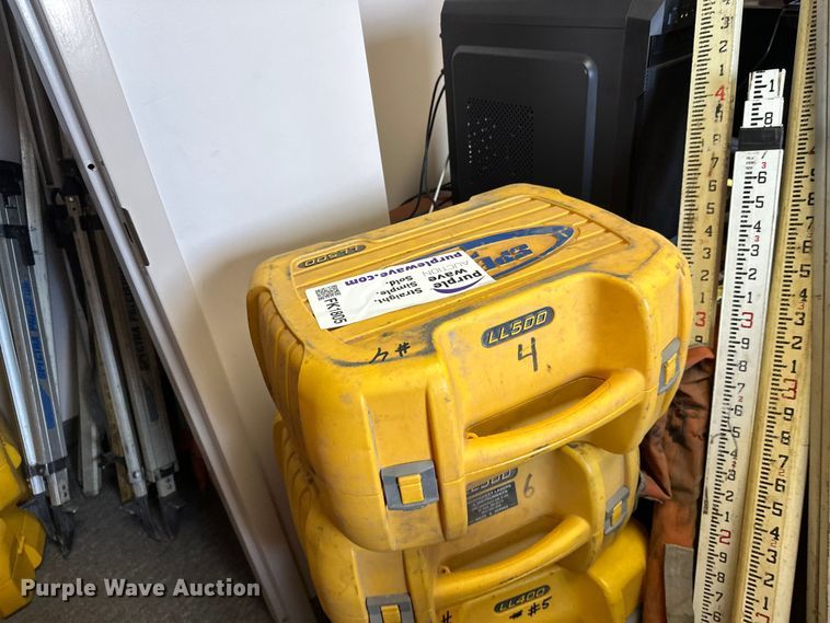 image for item FK1805 Surveying equipment