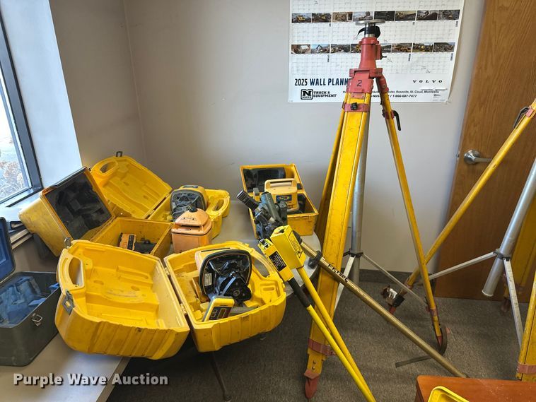 image for item FK1806 Surveying equipment