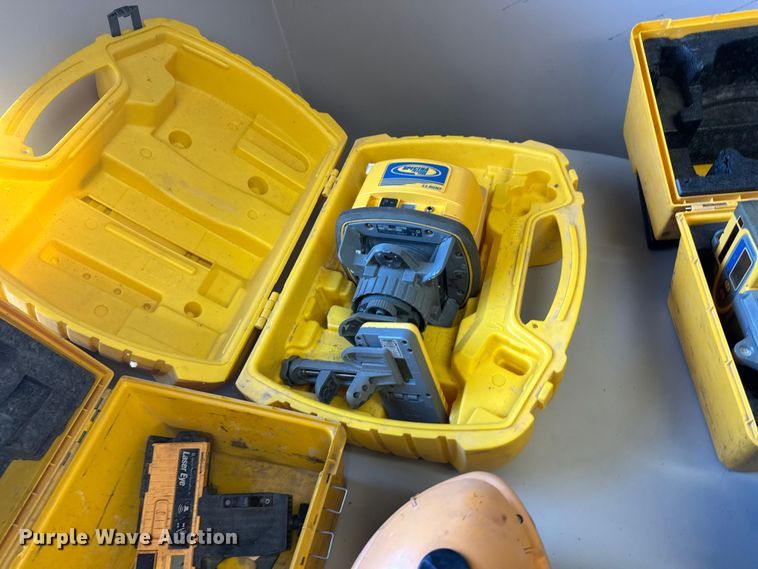 image for item FK1806 Surveying equipment