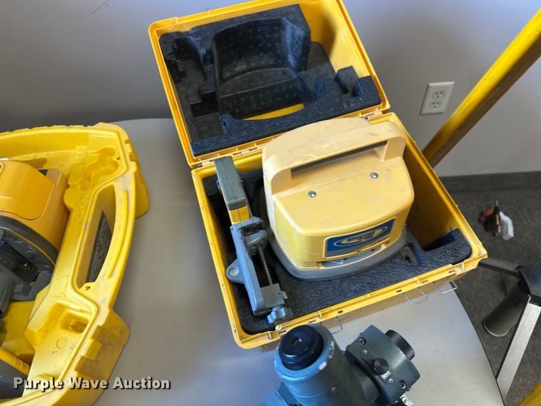 image for item FK1806 Surveying equipment