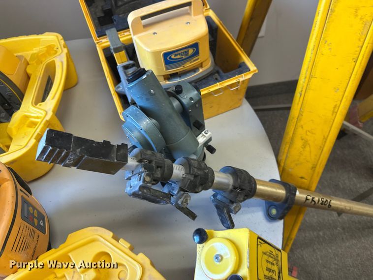 image for item FK1806 Surveying equipment