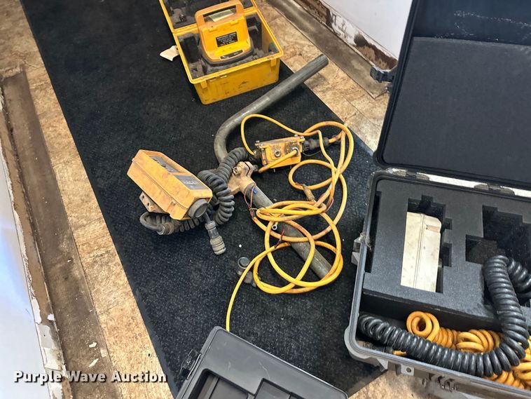 image for item FK1806 Surveying equipment