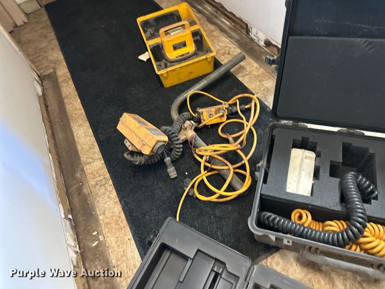 image for item FK1806 Surveying equipment