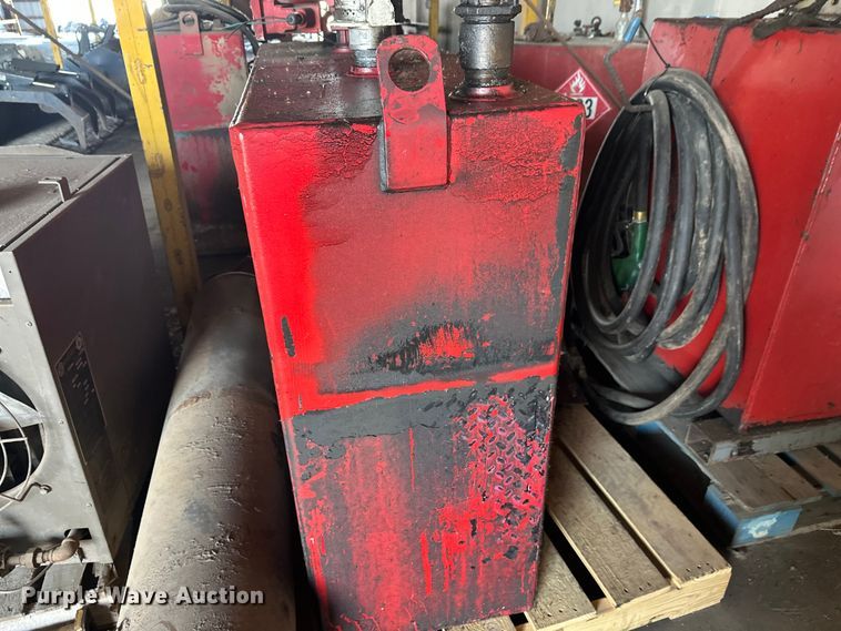 image for item FK1822 Tanks