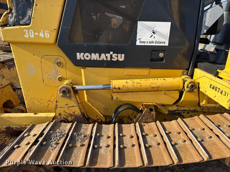 image for item DO8457 2007 Komatsu D37EX-21 dozer