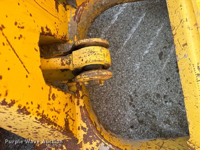 image for item DO8457 2007 Komatsu D37EX-21 dozer