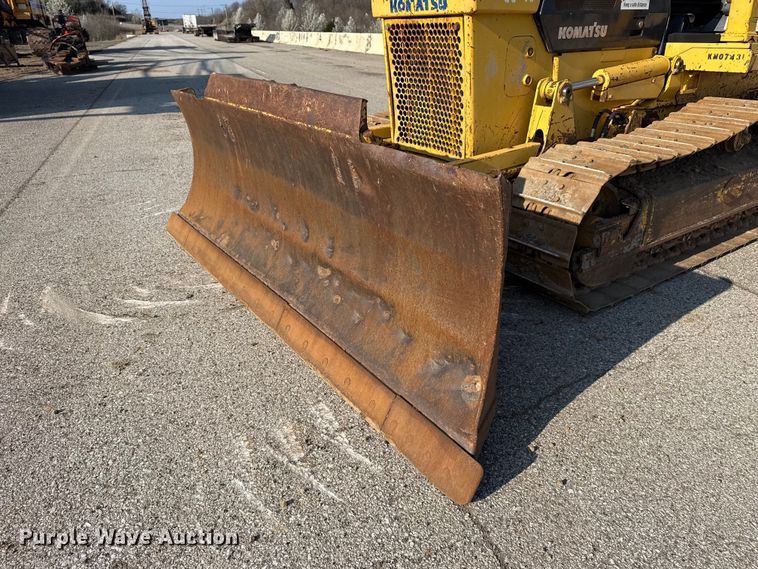 image for item DO8457 2007 Komatsu D37EX-21 dozer