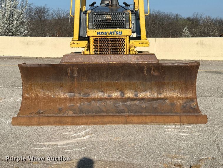 image for item DO8457 2007 Komatsu D37EX-21 dozer