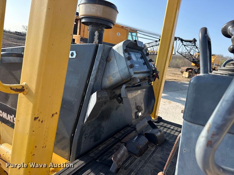 image for item DO8457 2007 Komatsu D37EX-21 dozer
