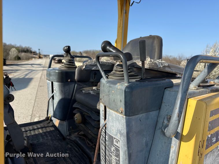 image for item DO8457 2007 Komatsu D37EX-21 dozer