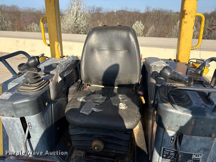 image for item DO8457 2007 Komatsu D37EX-21 dozer