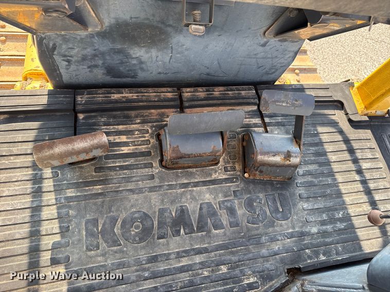 image for item DO8457 2007 Komatsu D37EX-21 dozer