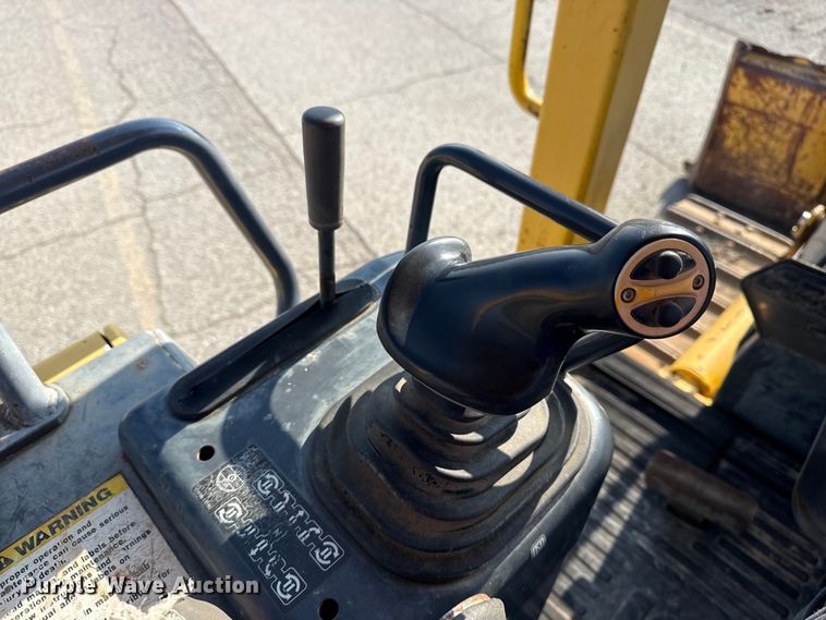 image for item DO8457 2007 Komatsu D37EX-21 dozer